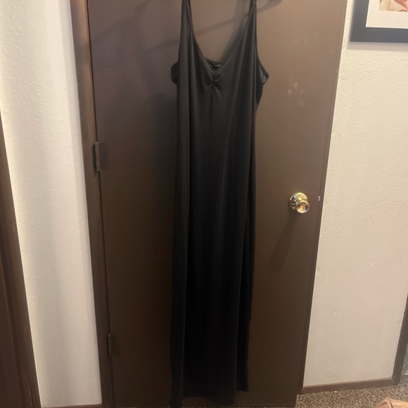 fashion nova long black maxi dress - Picture 4 of 6